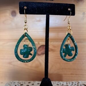 Elegant Green Teardrop Earrings With Green Clover